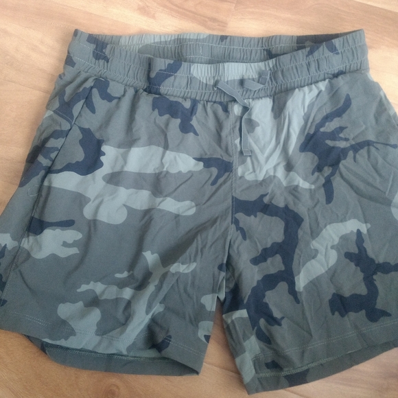 Clothes - Picture 6 of 9